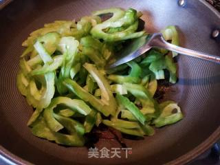 Stir-fried Bitter Gourd with Dace in Black Bean Sauce recipe