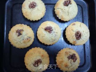 Yogurt Walnut Muffins recipe