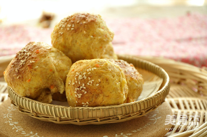 Whole Wheat Carrot Meal Buns recipe