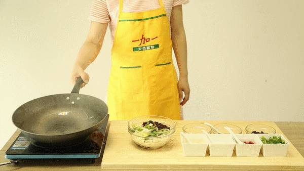 Learn The "oil-spattered Noodles" Trick to Taste The Delicacy of Shaanxi recipe