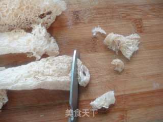 How to Make A Bowl of Nutritious and Authentic Soup-bamboo Fungus Soup recipe