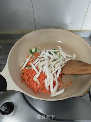 Stir-fried Black Bean Sprouts recipe