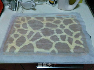 【giraffe Striped Cake Roll】 recipe