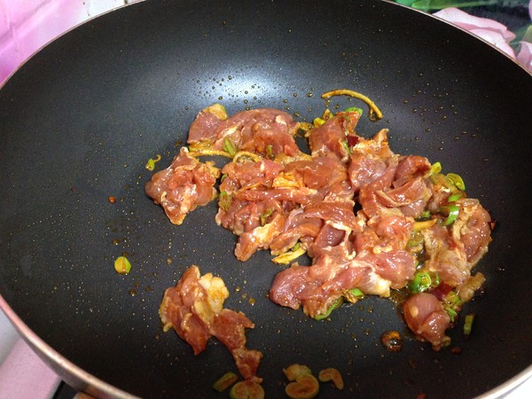 Stir-fried Pork with Wild Garlic recipe