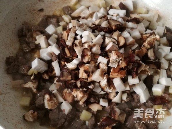 Mushroom Beef Sauce recipe