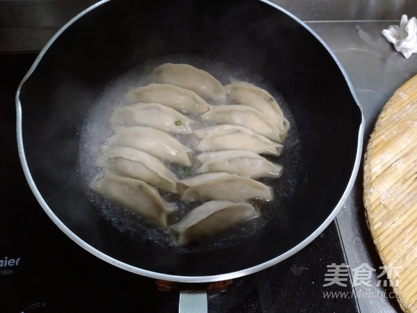 Leek Pork Pot Stickers recipe