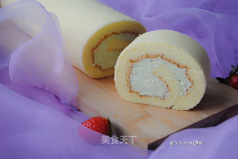 Avocado Strawberry Cheese Roll recipe