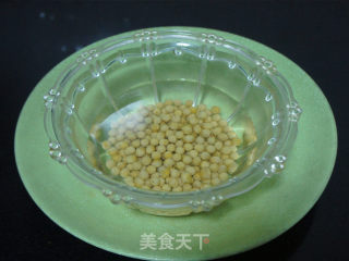 [soybean, Lotus Root and Trotters Soup] recipe