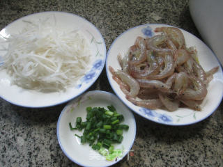 Stir-fried Prawns with Shredded Radish recipe