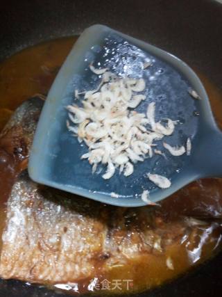 Braised Cabbage with Herring recipe