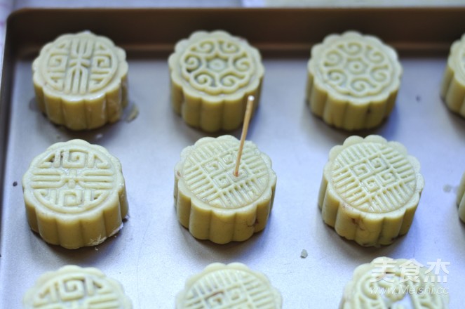 Red Bean and Lotus Seed Mooncake recipe