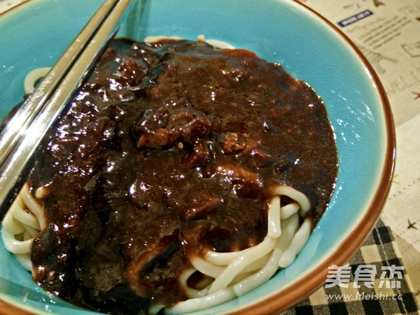 Pan-fried Beef Shoulder and Instant Korean Fried Noodles recipe