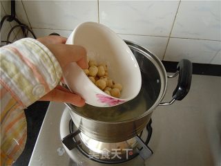 Tremella, Lotus Seed and Coix Seed Soup recipe