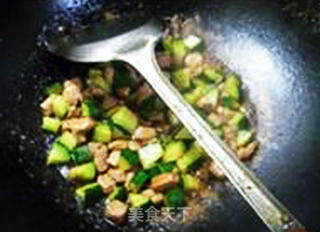 Stir-fried Diced Pork Tenderloin with Sauce recipe