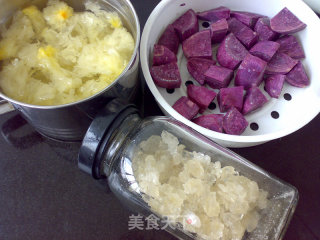 Purple Sweet Potato and Tremella Soup recipe