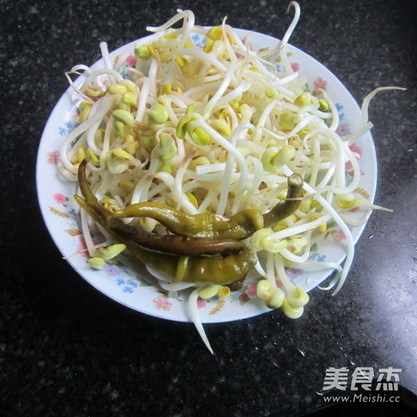 Hot and Sour Soy Sprouts recipe