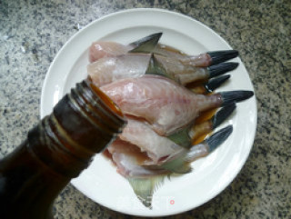 Steamed Small Rubber Fish with Chopped Pepper recipe