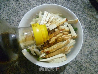 Spicy Dried Lamb's Tail and Bamboo Shoots Mixed with Cucumber recipe