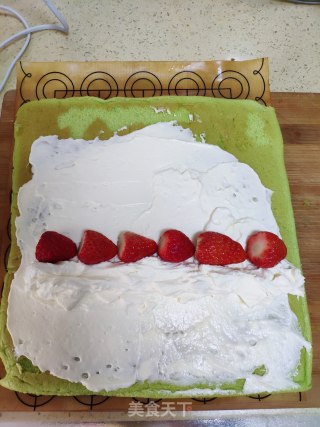 Strawberry Cream Cake Roll recipe