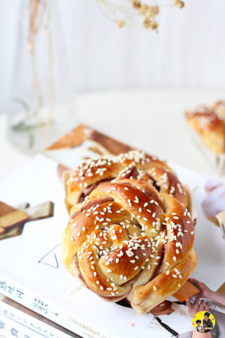 Bean Paste Flower Bread recipe