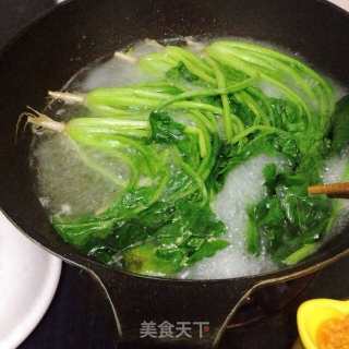 Spinach Dipped Custard recipe