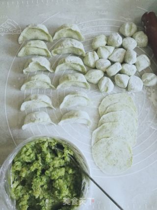 Steamed Broccoli Dumplings recipe