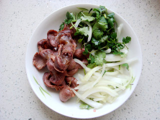 Marinated Chicken Gizzards with Onion recipe