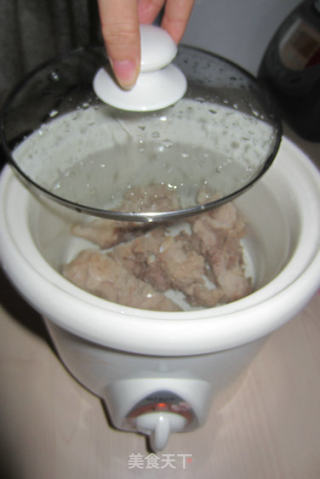 Seaweed Tofu Pork Bone Soup recipe