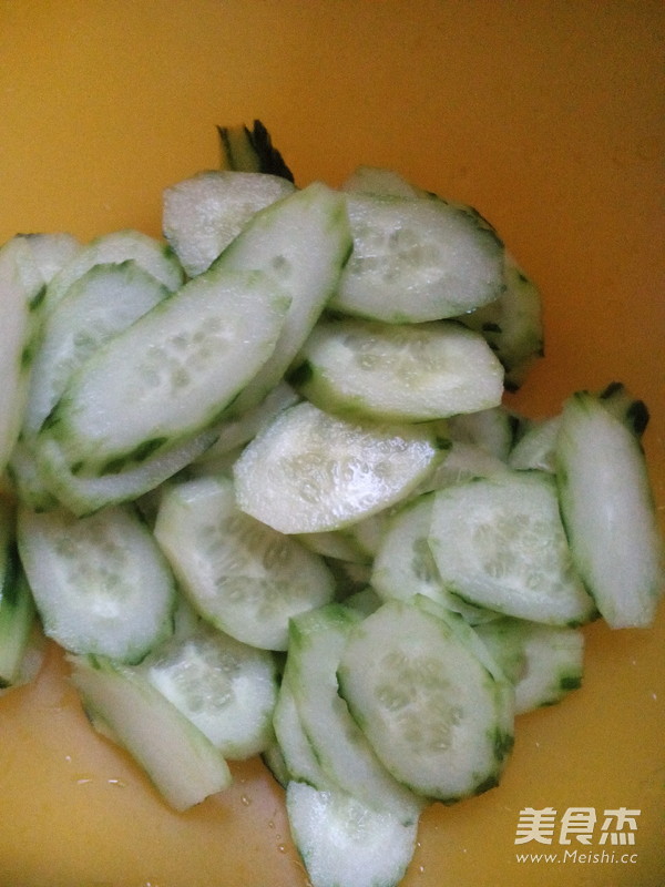 Pork Ears Mixed with Cucumber recipe