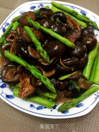 Braised Mushroom and Sea Cucumber with Abalone Sauce recipe