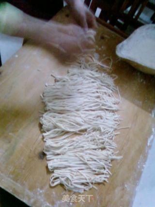 Dad Records The Whole Process of Rolling Noodles by Hand recipe