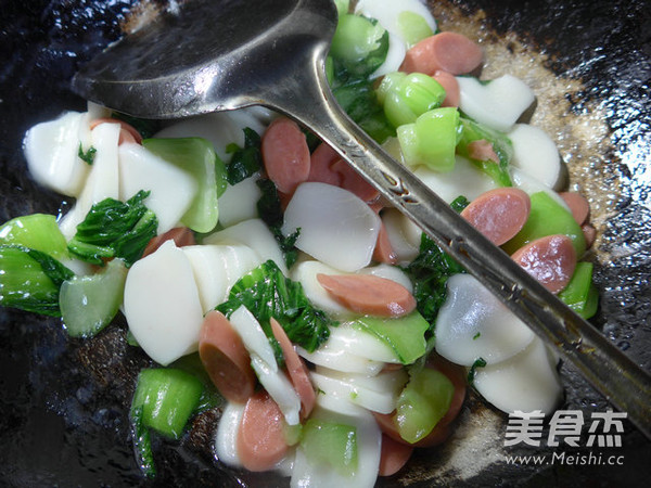 Stir-fried Rice Cake with Ham and Vegetables recipe