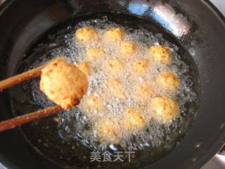 Braised Tofu Meatballs with Pork Belly and Kelp recipe