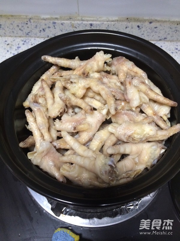 Spicy Marinated Chicken Feet recipe