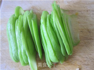 Stir-fried Gassho Melon with Dried Shrimp recipe