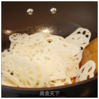 Fresh Vegetables Can Also be Very Appetizing-----soaked Ginger and Lotus Root Slices recipe