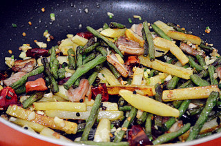 Stir-fried Cowpea with Potato recipe