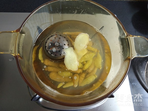 Pickled Pepper Chicken Feet recipe