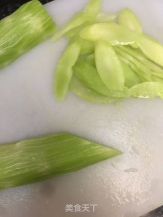 Stir-fried Lettuce with Cloud Ears recipe