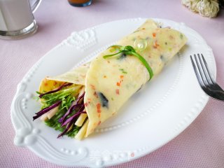 [yantai] Sea Cucumber Omelet Salad Roll recipe