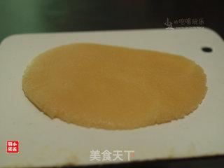 Cantonese-style Lotus Seed Paste Moon Cake recipe