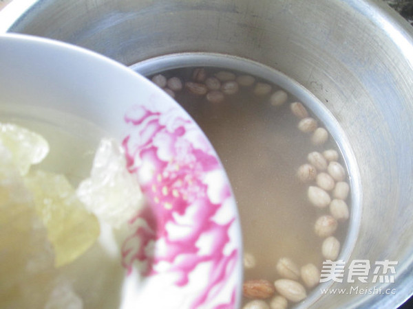 Peanuts and White Kidney Bean Sweet Soup recipe