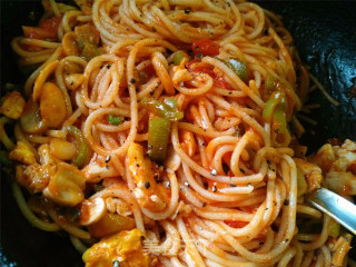 Spaghetti with Tomatoes and Basil recipe