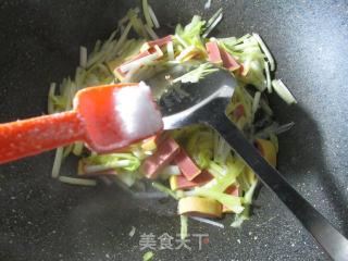 Stir-fried Leek Sprouts with Meat Sausage recipe