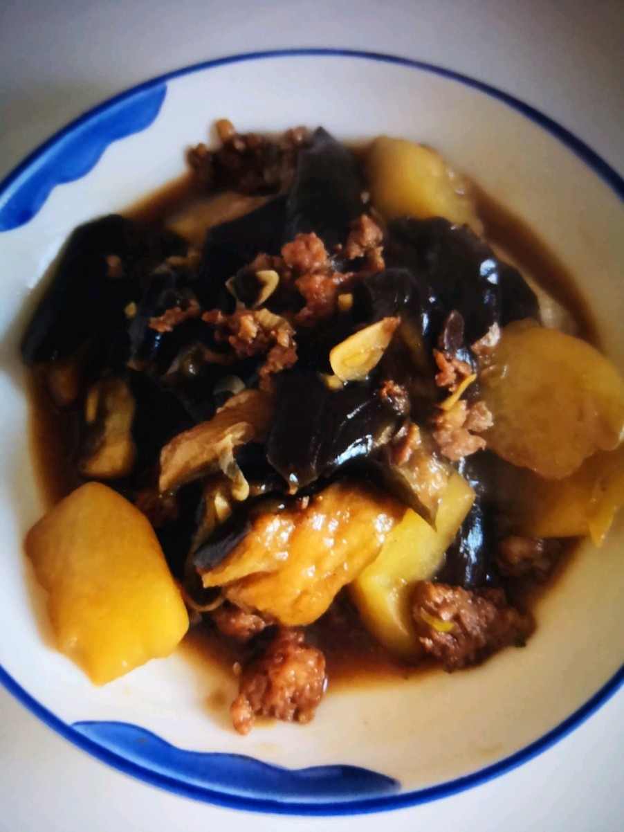 Eggplant and Potatoes with Minced Meat