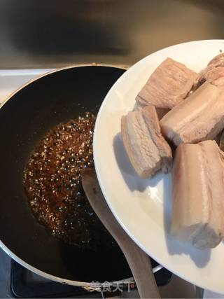 Delicious Non-greasy Pork Belly with Oil-free Sauce recipe