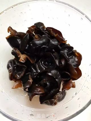 [shandong] Garlic and Broccoli with Fungus recipe