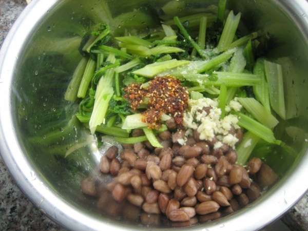 Peanuts Mixed with Celery recipe