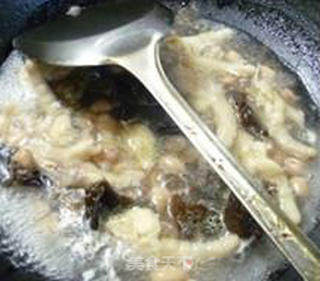 Chicken Feet with Black Fungus and Peanuts recipe