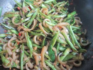 Stir-fried Pork Skin with String Beans recipe